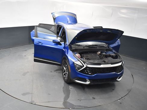 Certified 2023 Kia Sportage EX image 16