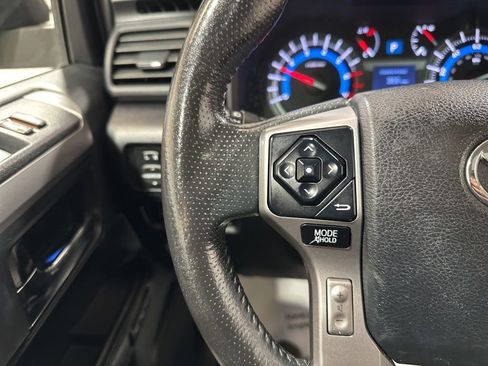 Used 2015 Toyota 4Runner Limited image 29