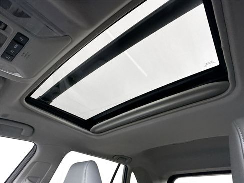 Certified 2025 Toyota RAV4 XLE Premium image 6