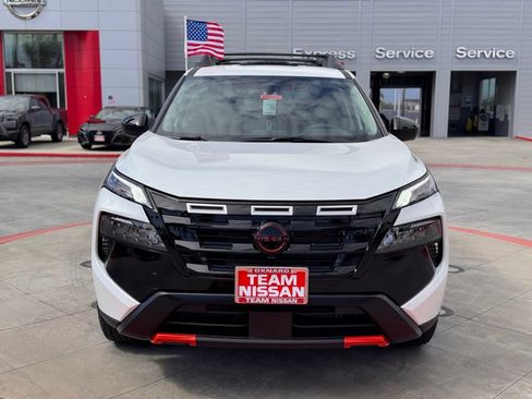 New 2026 Nissan Rogue SV AWD/4WD image 3