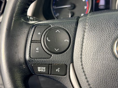 Used 2018 Toyota RAV4 XLE FWD image 14