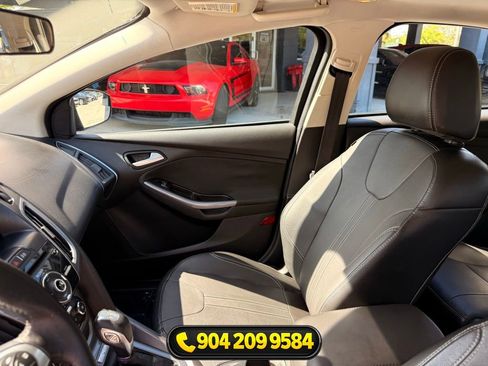 Used 2014 Ford Focus Titanium FWD image 25
