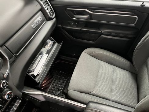 Used 2021 RAM 1500 Big Horn AWD/4WD image 40