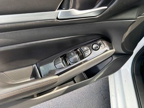 Used 2024 Nissan Altima 2.5 SR FWD image 21