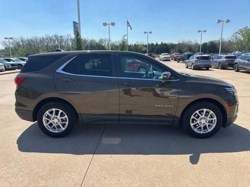 Used 2024 Chevrolet Equinox LT FWD image 6