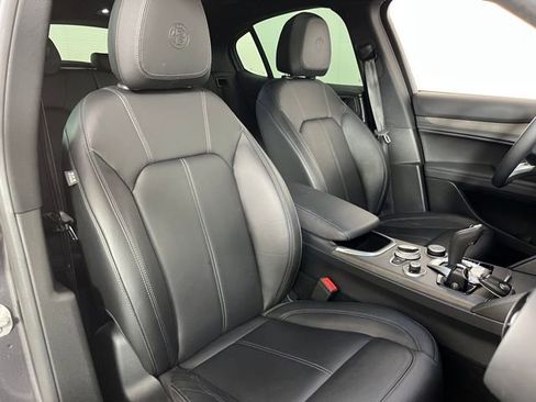 Used 2023 Alfa Romeo Stelvio Ti image 48