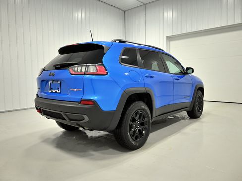 Used 2021 Jeep Cherokee Trailhawk AWD/4WD image 35
