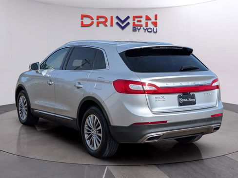 Used 2017 Lincoln MKX Select w/ Select Plus Package image 3