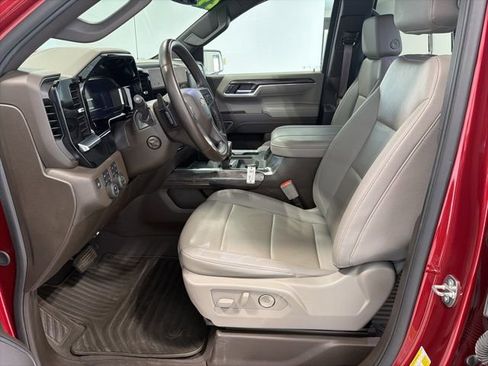 Used 2024 Chevrolet Silverado 1500 LTZ w/ LTZ Convenience Package II image 9