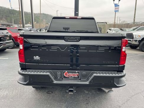 Certified 2025 Chevrolet Silverado 2500 Custom w/ Custom Value Package image 3