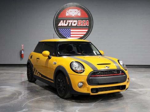 Used 2016 MINI Cooper S FWD image 1
