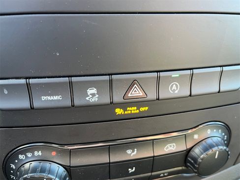 Used 2020 Mercedes-Benz Metris image 24