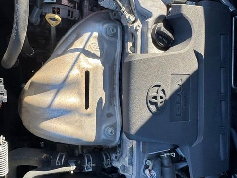 Used 2016 Toyota RAV4 Limited image 34