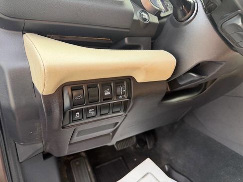 Used 2019 Subaru Ascent Touring AWD/4WD image 17