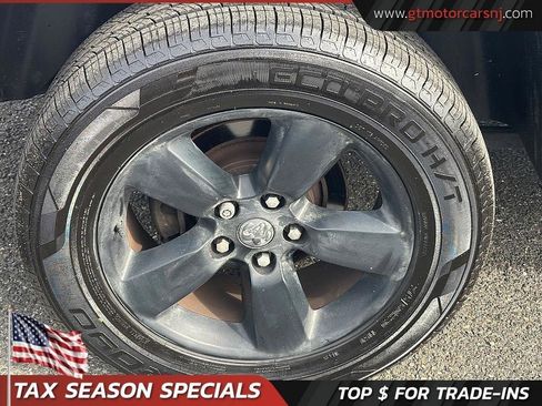 Used 2017 RAM 1500 Express w/ Black Ram 1500 Express Group image 11