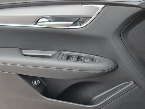 New 2026 Cadillac XT5 Luxury image 16