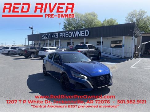 Used 2024 Nissan Altima 2.5 SR image 1