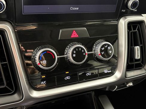 Used 2023 Kia Sorento LX FWD image 38