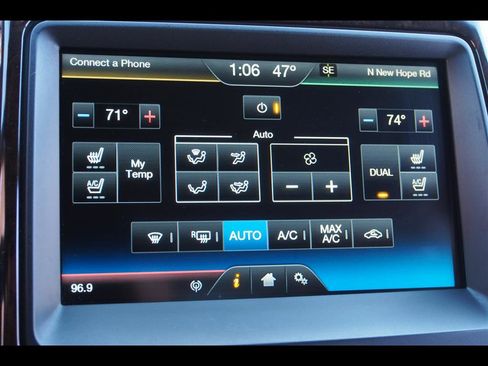 Used 2014 Ford F150 Platinum image 32