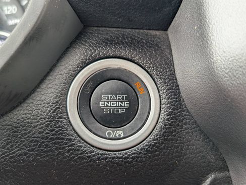 Used 2025 RAM 2500 Big Horn AWD/4WD image 24