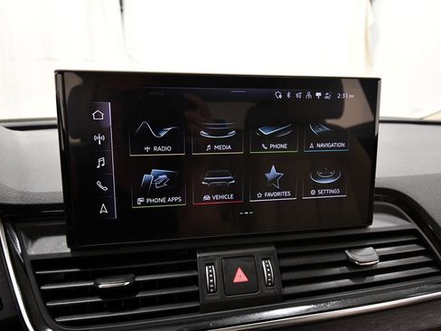 Used 2023 Audi Q5 2.0T Premium AWD/4WD image 24