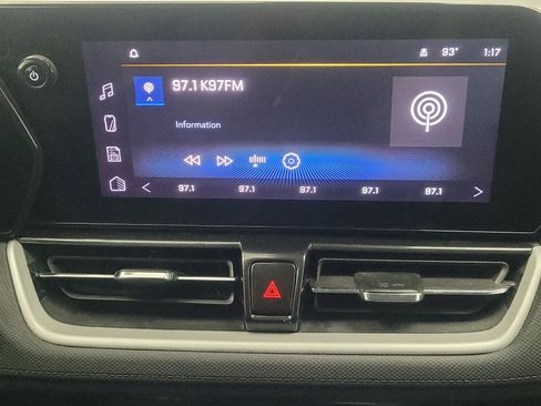 Used 2025 Chevrolet TrailBlazer LT AWD/4WD image 25