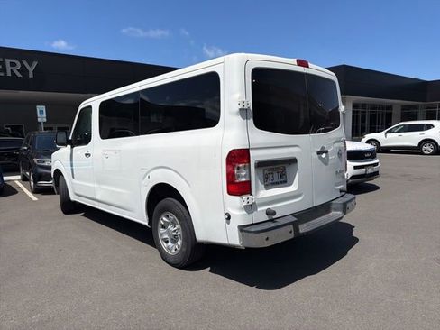 Used 2018 Nissan NV 3500 SV RWD image 6