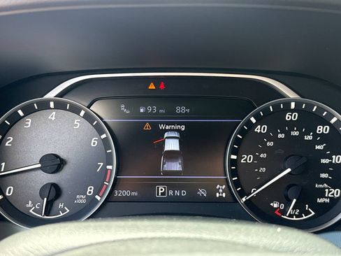 Used 2025 Nissan Frontier SV AWD/4WD image 17