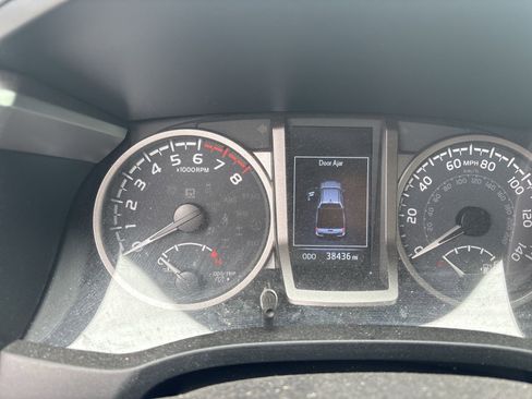 Used 2023 Toyota Tacoma SR5 image 7