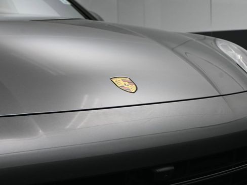 Used 2023 Porsche Cayenne AWD/4WD image 7