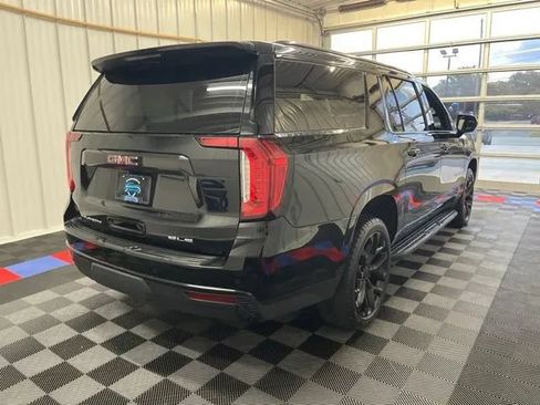 Used 2023 GMC Yukon XL SLE AWD/4WD image 4
