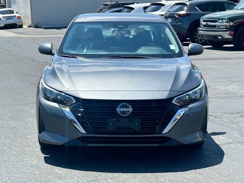 Used 2025 Nissan Sentra SV FWD image 9