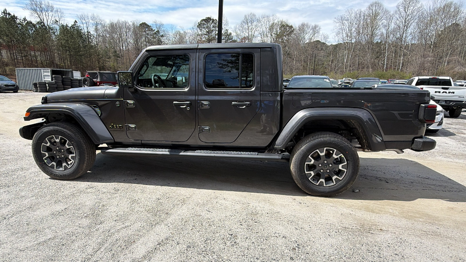 New 2026 Jeep Gladiator Sport AWD/4WD image 11
