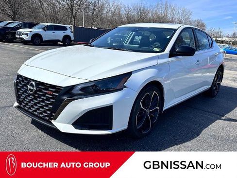 Certified 2023 Nissan Altima 2.5 SR w/ SR Premium Package image 1