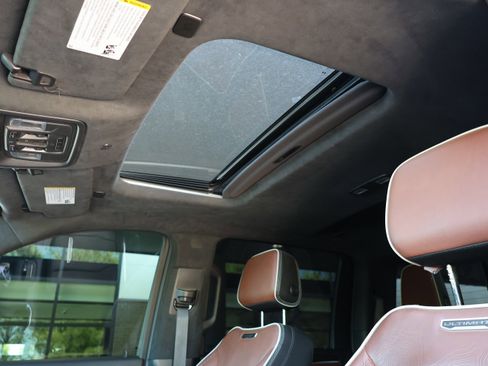 Used 2024 GMC Sierra 2500 Denali Ultimate w/ Snow Plow Prep/Camper Package image 8