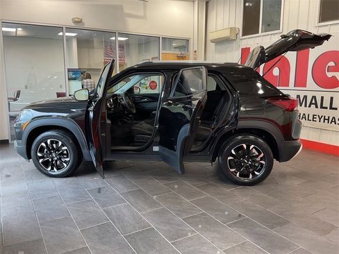 Used 2023 Chevrolet TrailBlazer LT image 11