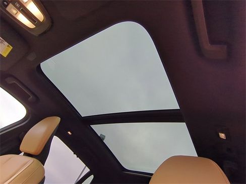 Used 2024 Volvo XC90 T8 Ultimate image 10