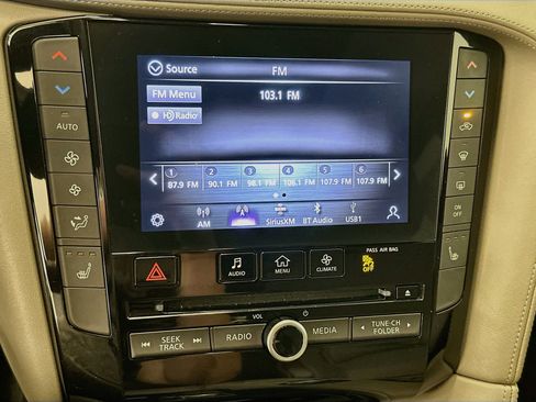 Used 2023 INFINITI QX50 Luxe AWD/4WD image 21