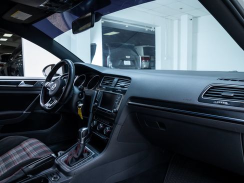 Used 2017 Volkswagen GTI S FWD image 25
