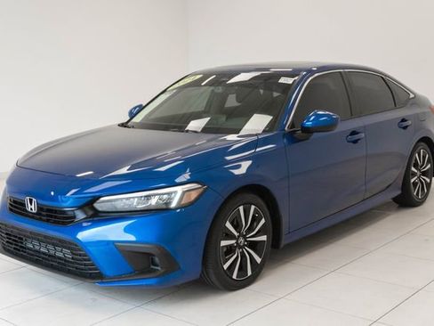 Used 2024 Honda Civic EX image 6