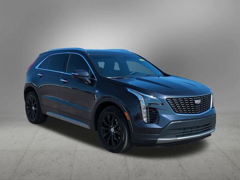 Used 2023 Cadillac XT4 Premium Luxury w/ Cold Weather Package image 8