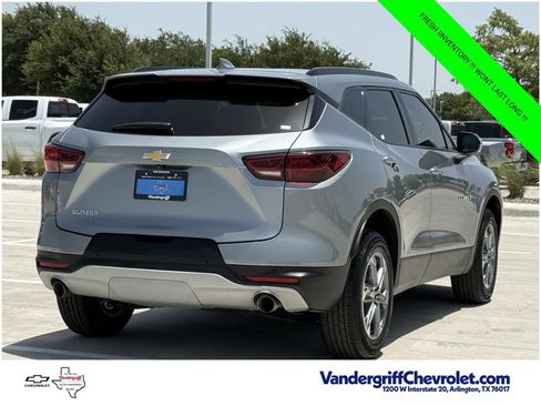 Certified 2024 Chevrolet Blazer LT w/ Convenience Package FWD image 4