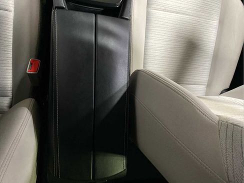 Used 2023 Nissan Rogue SV image 18