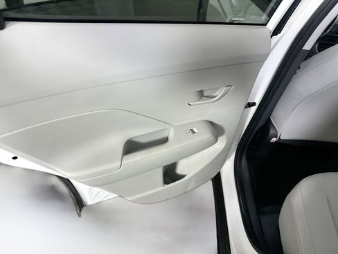 Used 2025 Hyundai Kona SEL FWD image 25