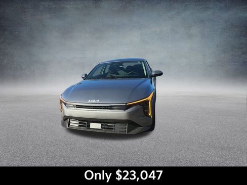 New 2025 Kia K4 LXS image 5