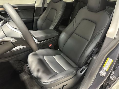 Used 2023 Tesla Model Y Performance AWD/4WD image 25