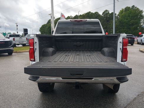 Used 2025 Chevrolet Silverado 3500 LTZ AWD/4WD image 24