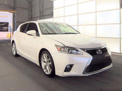 Used 2016 Lexus CT 200h w/ Accessory Package 2 FWD image 3