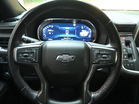 Used 2022 Chevrolet Tahoe RST w/ Luxury Package AWD/4WD image 17