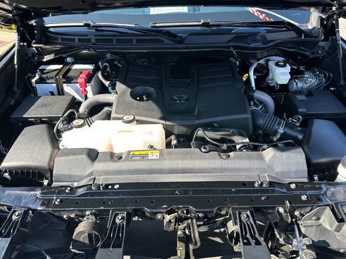 Used 2023 Toyota Tundra Platinum image 29